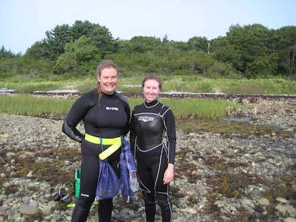 Alexi-Baccardax-westcott-and-Emma-Posluns-eelgrass-monitoring